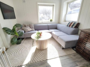 Comfy apartment in quiet neighbourhood